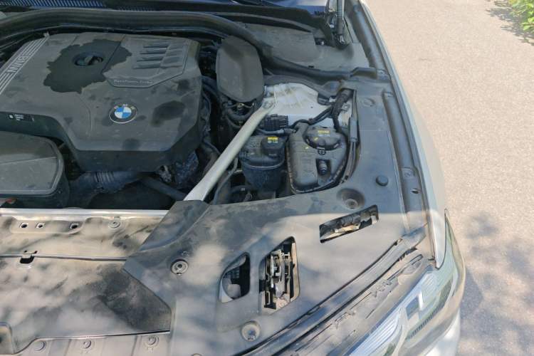 Used BMW 5 Series 2022 530Li Leading Luxury Package Engine Bay Left