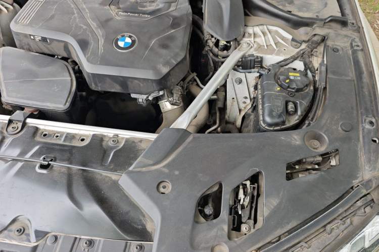 Used BMW 5 Series 2022 Restyled 525Li M Sport Package Engine Bay Left