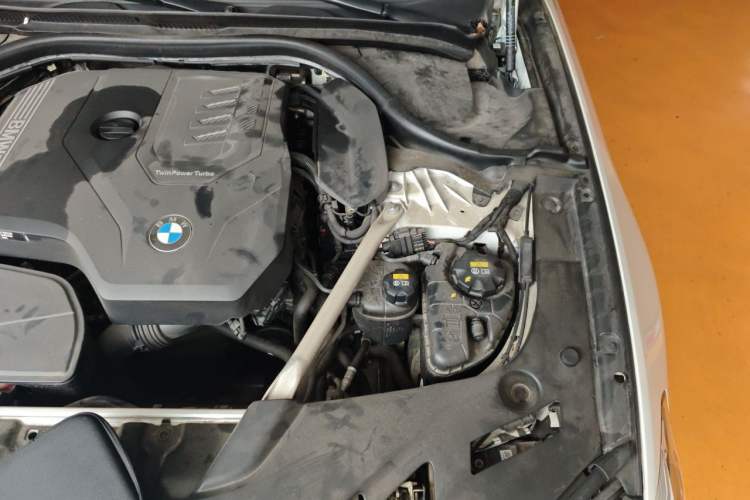 Used BMW 5 Series 2022 Updated 530Li Leading Edition Luxury Package Engine Bay Left