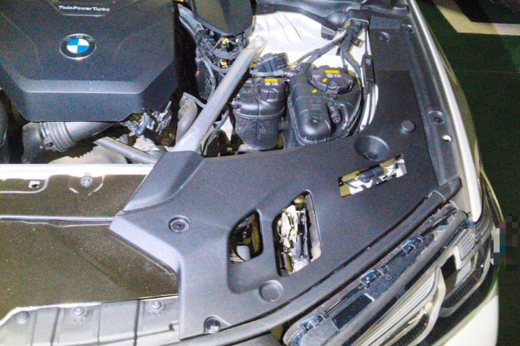 Used BMW 5 Series 2022 530Li Luxury Edition M Sport Package Engine Bay Left