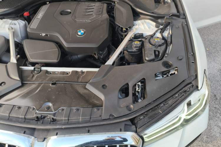 Used BMW 5 Series 2022 Restyled 530Li Luxury Edition M Sport Package Engine Bay Left