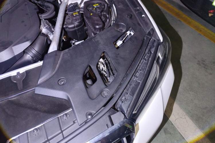 Used BMW 5 Series 2022 540i Sport Line M Sport Package Engine Bay Left