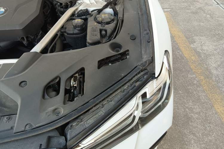 Used BMW 5 Series 2022 Restyled 530Li Leading Edition M Sport Package Engine Bay Left