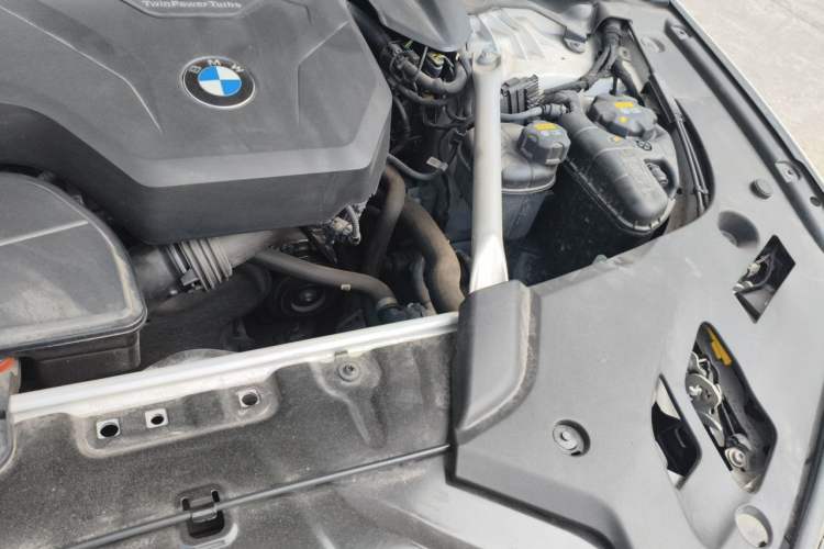 Used BMW 5 Series 2022 Restyled 530Li Leading Edition M Sport Package Engine Bay Left