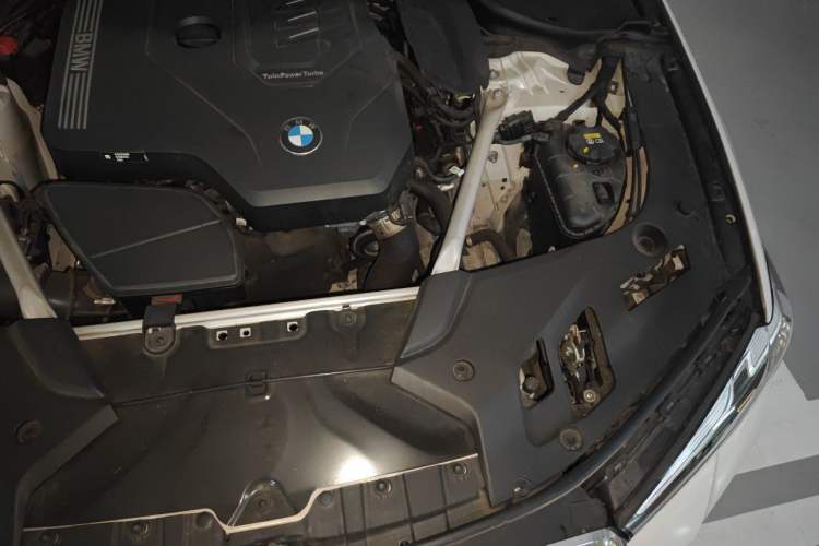 Used BMW 5 Series 2022 Restyled 525Li M Sport Package Engine Bay Left