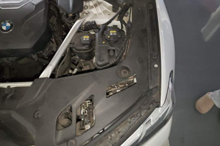 Used BMW 5 Series 2022 Second Facelift 530Li Leading Edition M Sport Package Engine Bay Left