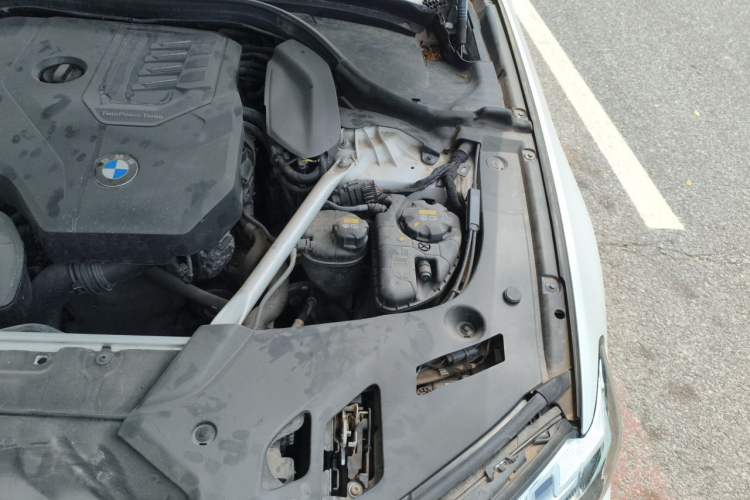 Used BMW 5 Series 2022 Second Facelift 530Li xDrive M Sport Package Engine Bay Left