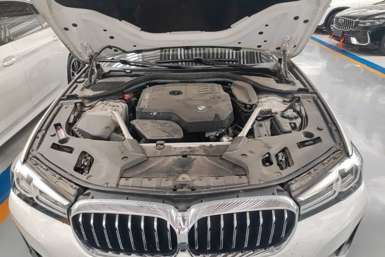 Used BMW 5 Series 2022 Restyled 525Li Luxury Package Engine Bay