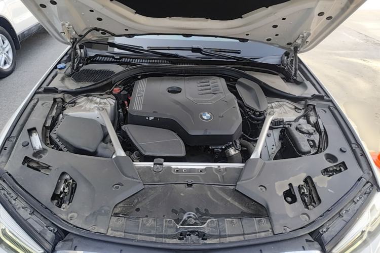 Used BMW 5 Series 2022 Second Facelift 525Li M Sport Package Engine Bay