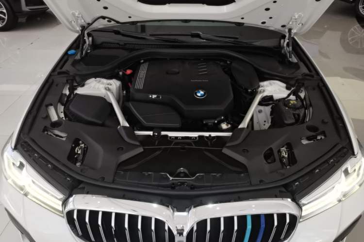 Used BMW 5 Series 2022 Restyled 525Li M Sport Package Engine Bay