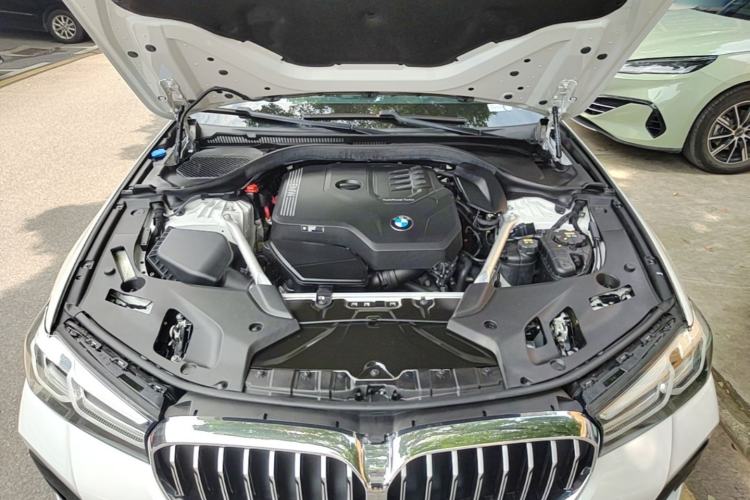 Used BMW 5 Series 2022 Second Facelift 530Li Leading Edition M Sport Package Engine Bay
