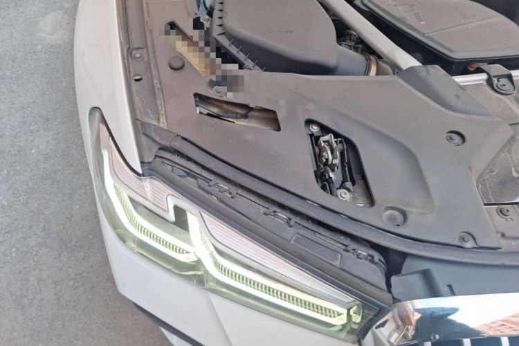 Used BMW 5 Series 2022 Revised Version 530Li xDrive M Sport Package Engine Bay Right