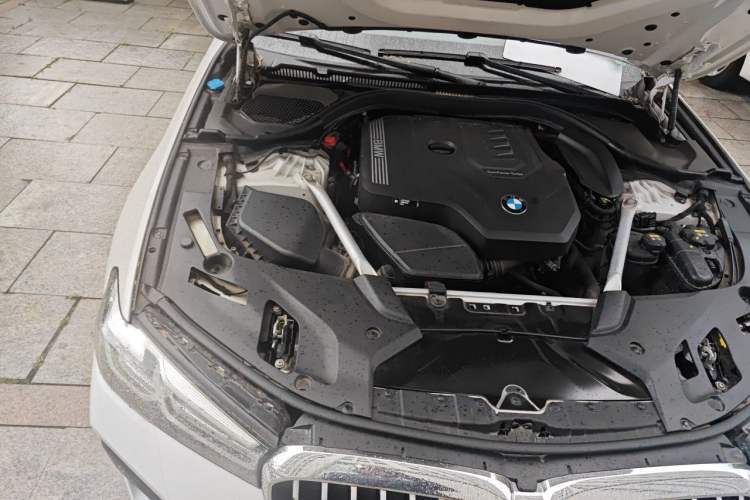 Used BMW 5 Series 2022 Restyled 530Li Leading Edition M Sport Package Engine Bay Right