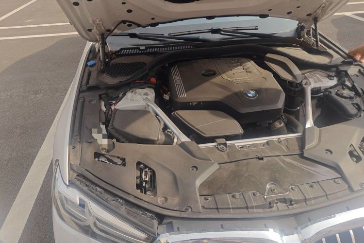Used BMW 5 Series 2022 525Li M Sport Package Engine Bay Right