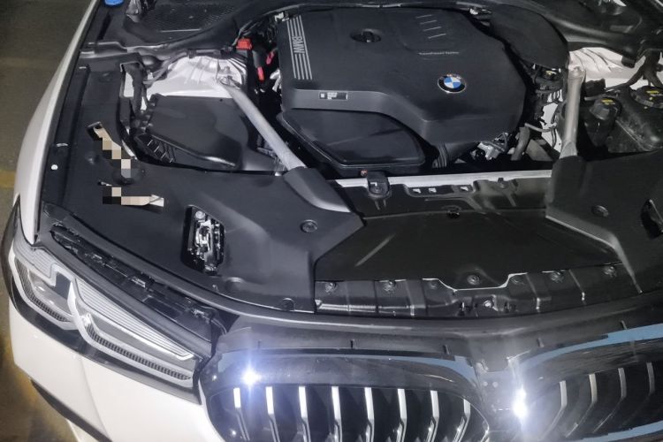 Used BMW 5 Series 2022 Second Facelift 530Li Leading Edition M Sport Package Engine Bay Right