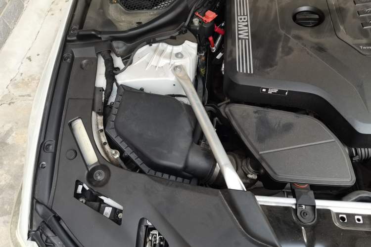 Used BMW 5 Series 2022 Second Facelift 530Li xDrive M Sport Package Engine Bay Right