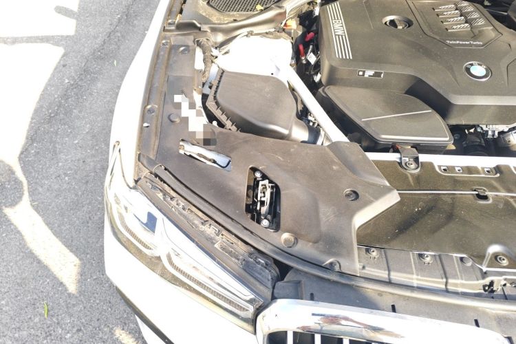 Used BMW 5 Series 2022 Second Facelift 525Li M Sport Package Engine Bay Right