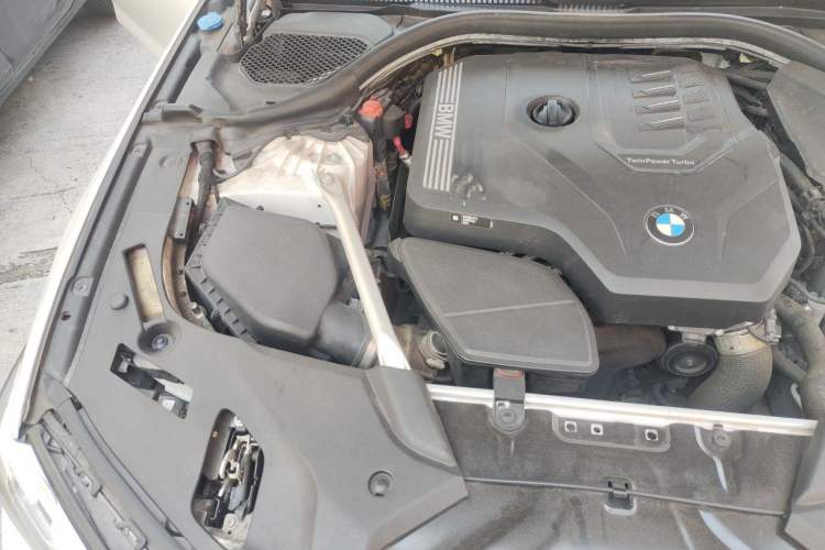 Used BMW 5 Series 2022 Restyled 525Li M Sport Package Engine Bay Right