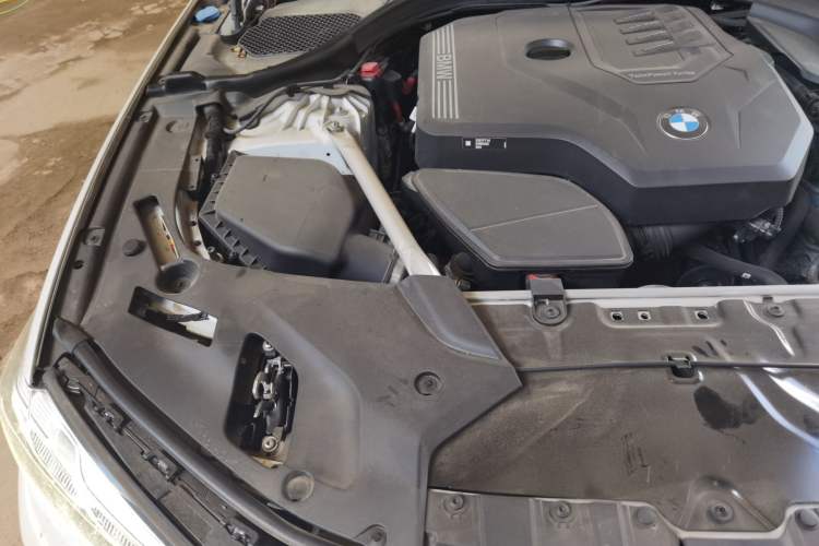 Used BMW 5 Series 2022 Second Facelift 530Li Leading Edition M Sport Package Engine Bay Right