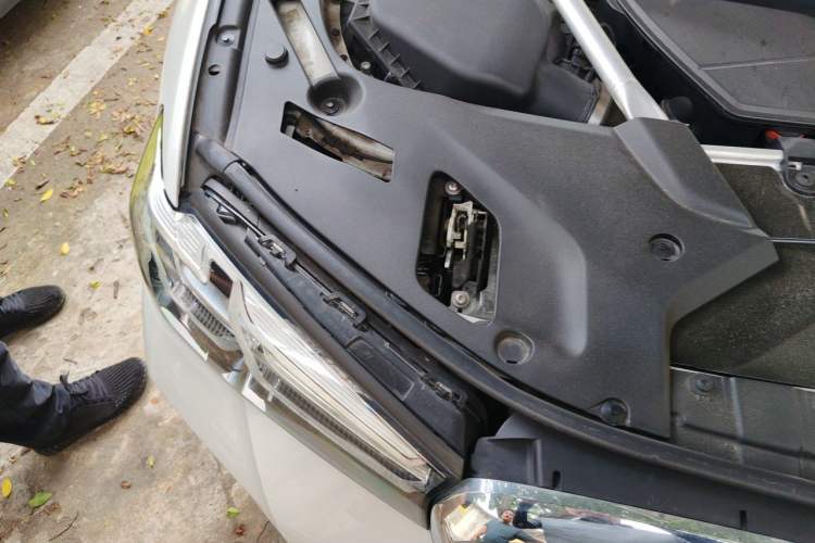 Used BMW 5 Series 2022 Second Facelift 530Li Leading Edition M Sport Package Engine Bay Right