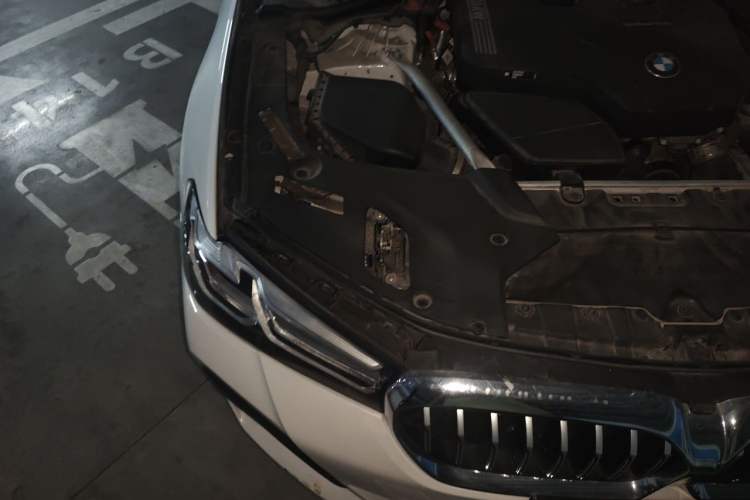 Used BMW 5 Series 2022 Second Facelift 525Li M Sport Package Engine Bay Right