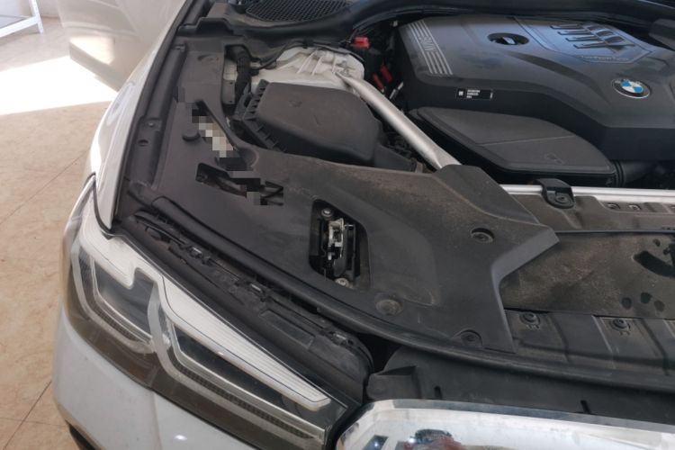 Used BMW 5 Series 2022 Restyled 530Li Leading Edition M Sport Package Engine Bay Right