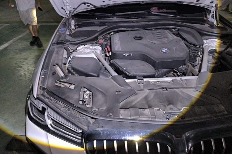 Used BMW 5 Series 2022 Restyled 530Li Leading Edition M Sport Package Engine Bay Right