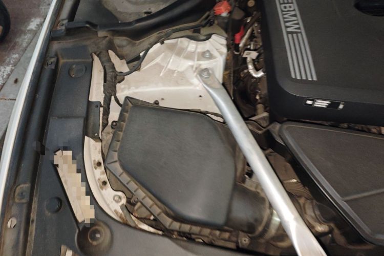 Used BMW 5 Series 2022 Restyled 525i M Sport Package Engine Bay Right