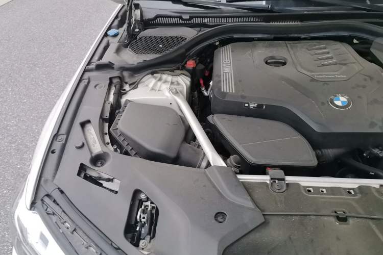 Used BMW 5 Series 2022 Restyled 530Li Leading Edition M Sport Package Engine Bay Right