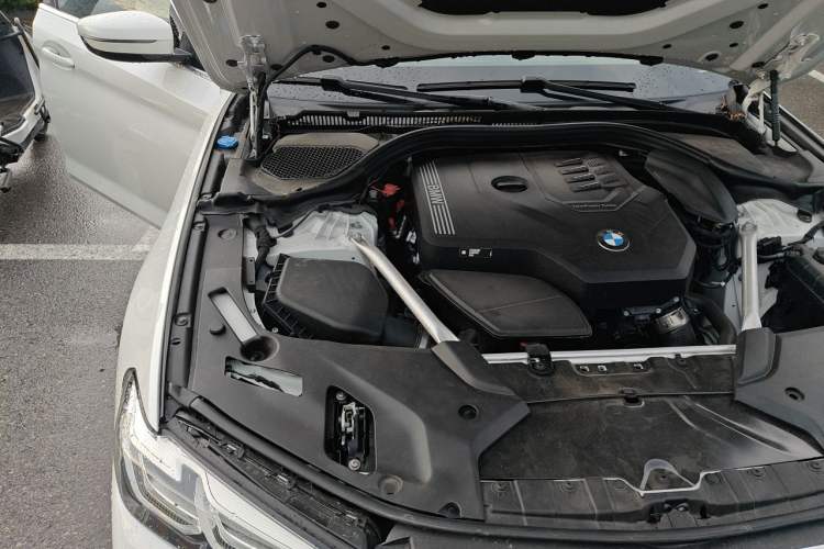 Used BMW 5 Series 2022 Restyled 525Li M Sport Package Engine Bay Right