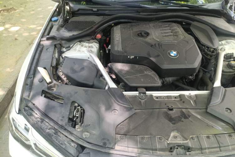 Used BMW 5 Series 2022 Second Facelift 530Li Luxury Version M Sport Package Engine Bay Right