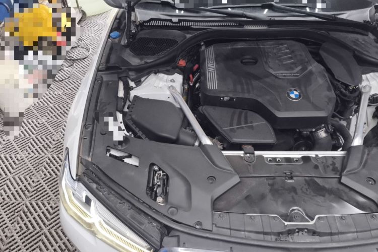 Used BMW 5 Series 2022 Restyled 525Li Luxury Package Engine Bay Right