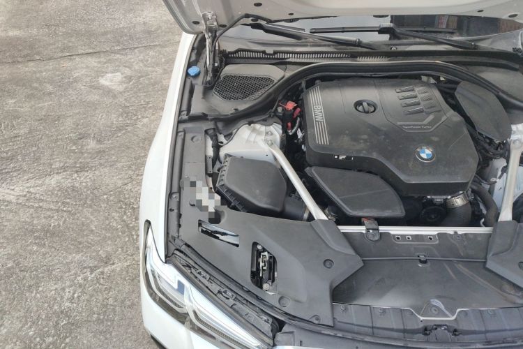 Used BMW 5 Series 2022 Restyled 525Li M Sport Package Engine Bay Right
