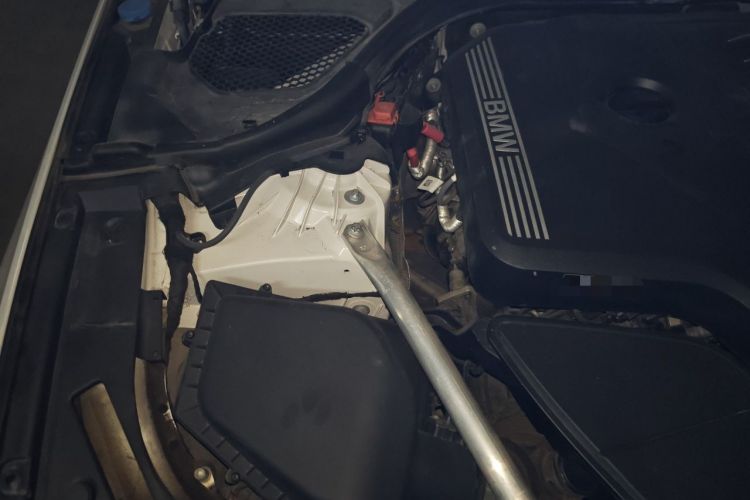 Used BMW 5 Series 2022 Restyled 525Li M Sport Package Engine Bay Right
