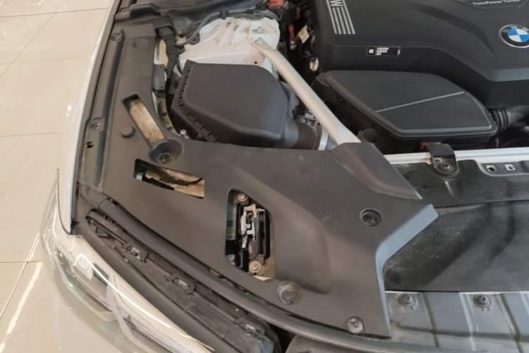 Used BMW 5 Series 2022 Restyled 530Li Leading Edition M Sport Package Engine Bay Right