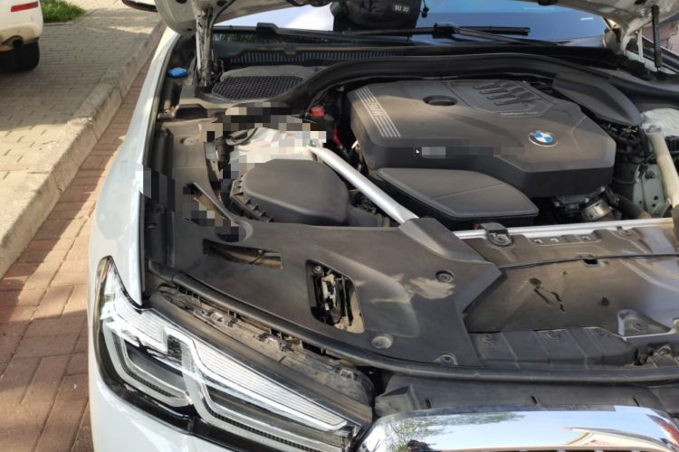 Used BMW 5 Series 2022 Restyled 525Li M Sport Package Engine Bay Right