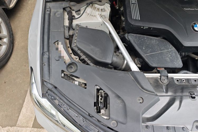 Used BMW 5 Series 2022 530Li Luxury Edition M Sport Package Engine Bay Right