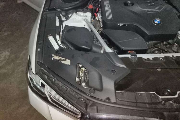 Used BMW 5 Series 2022 530Li Leading Model M Sport Package Engine Bay Right