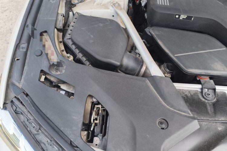 Used BMW 5 Series 2022 Restyled 530Li Leading Edition M Sport Package Engine Bay Right