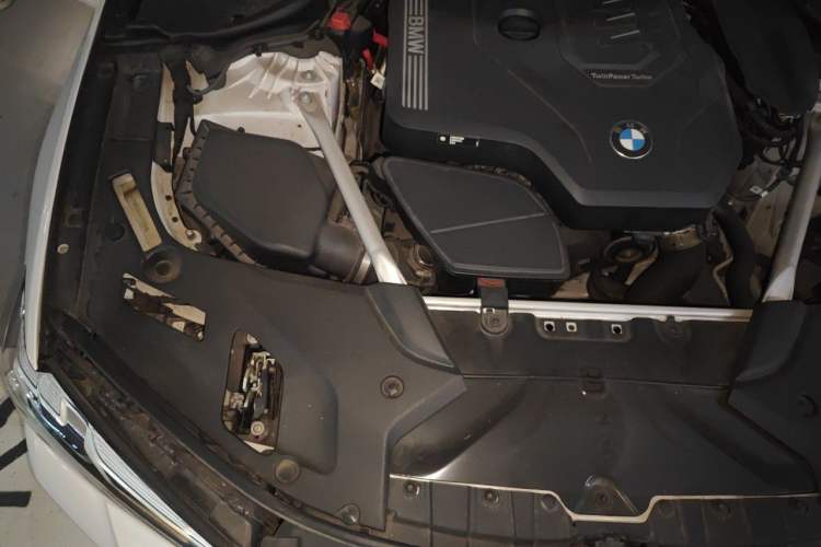 Used BMW 5 Series 2022 Restyled 525Li M Sport Package Engine Bay Right