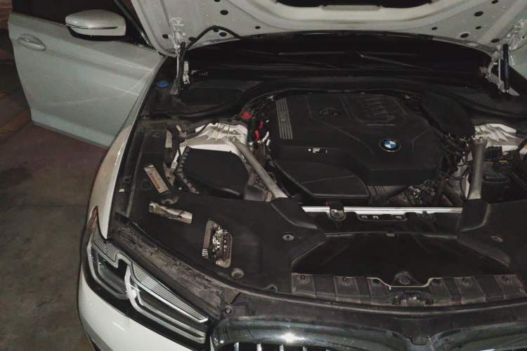Used BMW 5 Series 2022 Second Facelift 530Li Leading Edition Luxury Package Engine Bay Right