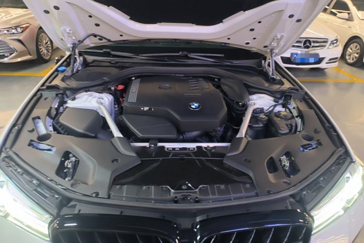Used BMW 5 Series 2022 Second Facelift 530Li Leading Edition M Sport Package Engine Bay