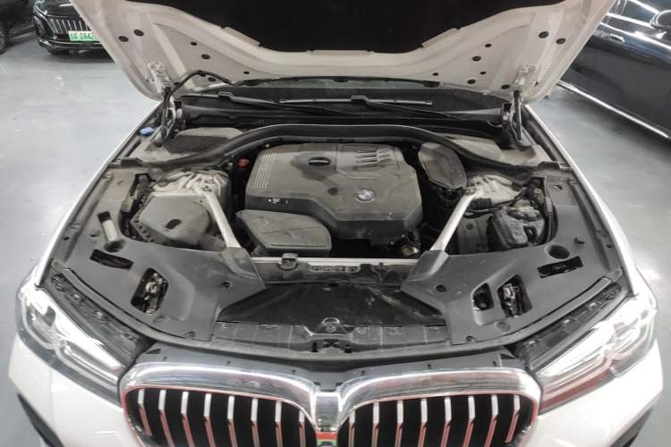 Used BMW 5 Series 2022 Restyled 525Li M Sport Package Engine Bay