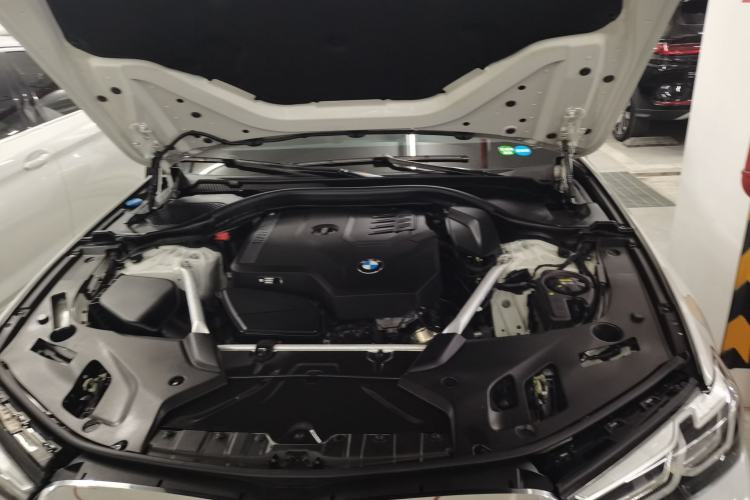 Used BMW 5 Series 2022 Restyled 525i M Sport Package Engine Bay
