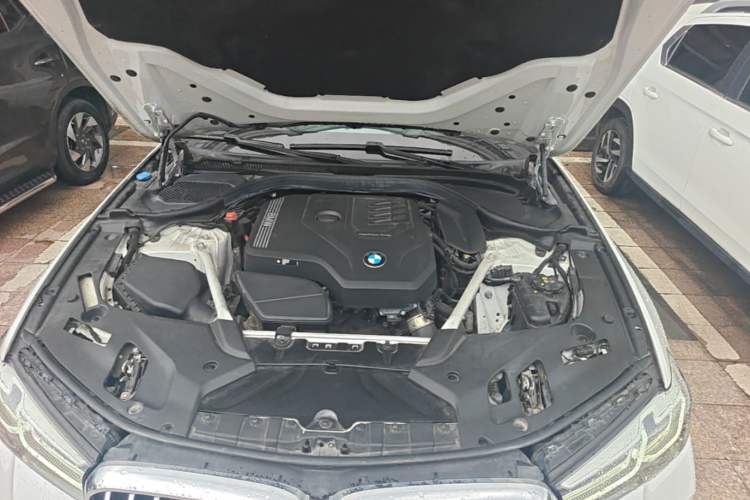 Used BMW 5 Series 2022 Second Facelift 525Li M Sport Package Engine Bay