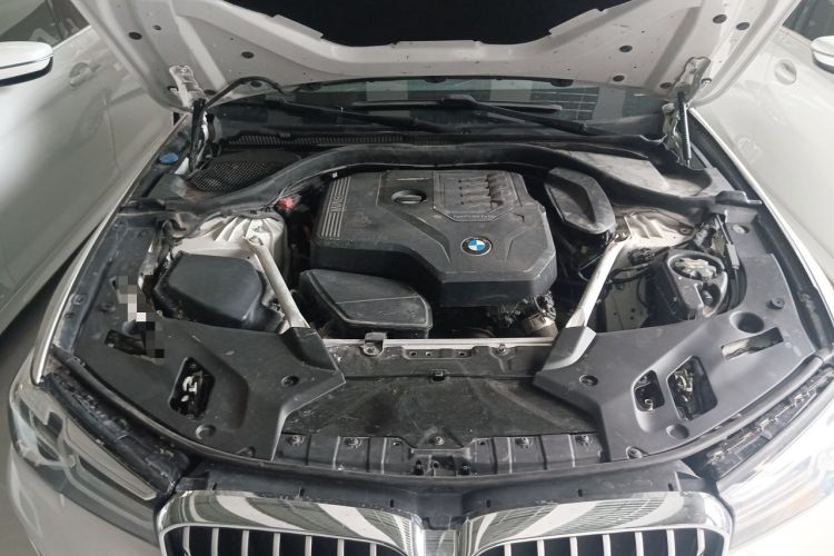 Used BMW 5 Series 2022 Second Facelift 525Li Luxury Package Engine Bay