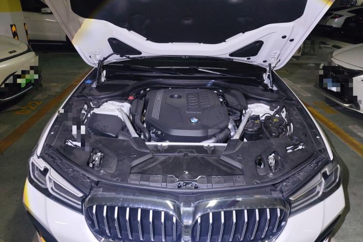 Used BMW 5 Series 2022 540i Sport Line M Sport Package Engine Bay