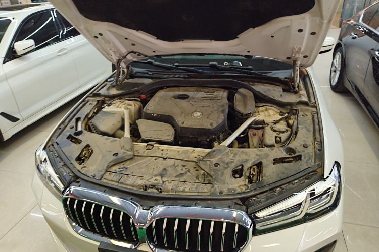 Used BMW 5 Series 2022 Second Facelift 525Li M Sport Package Engine Bay