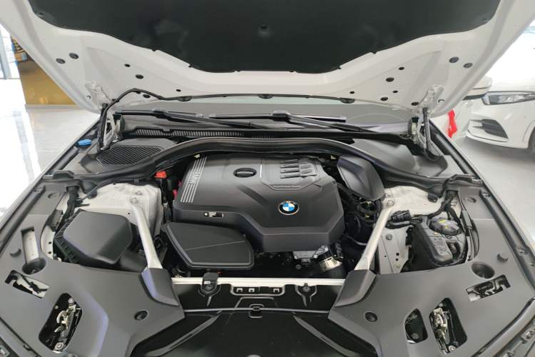 Used BMW 5 Series 2022 Restyled 525Li M Sport Package Engine Bay