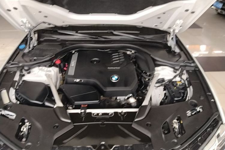 Used BMW 5 Series 2022 Second Facelift 525Li M Sport Package Engine Bay